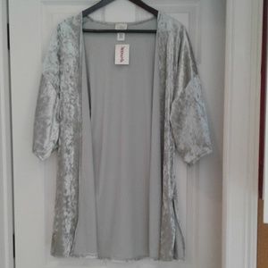 Velour cardigan/Kimono NWT